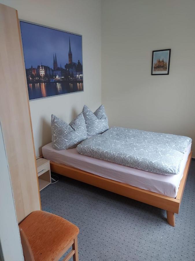 Ferienwohnung "Lutzow 2" Lübeck Exteriör bild